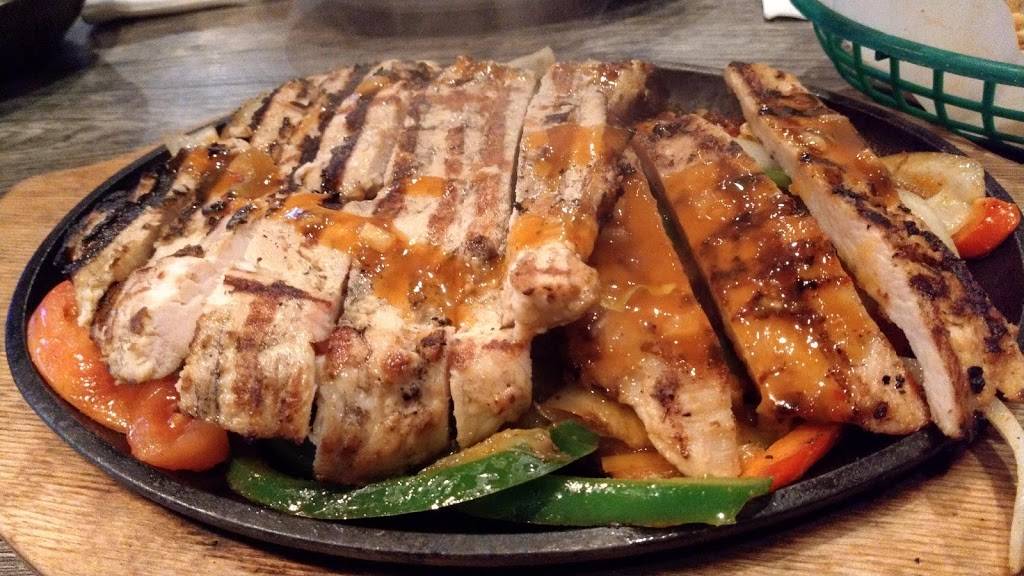 Casa Tequila Bar & Grill | restaurant | 200 Reinekers Ln, Alexandria, VA 22314, USA | 7035185312 OR +1 703-518-5312