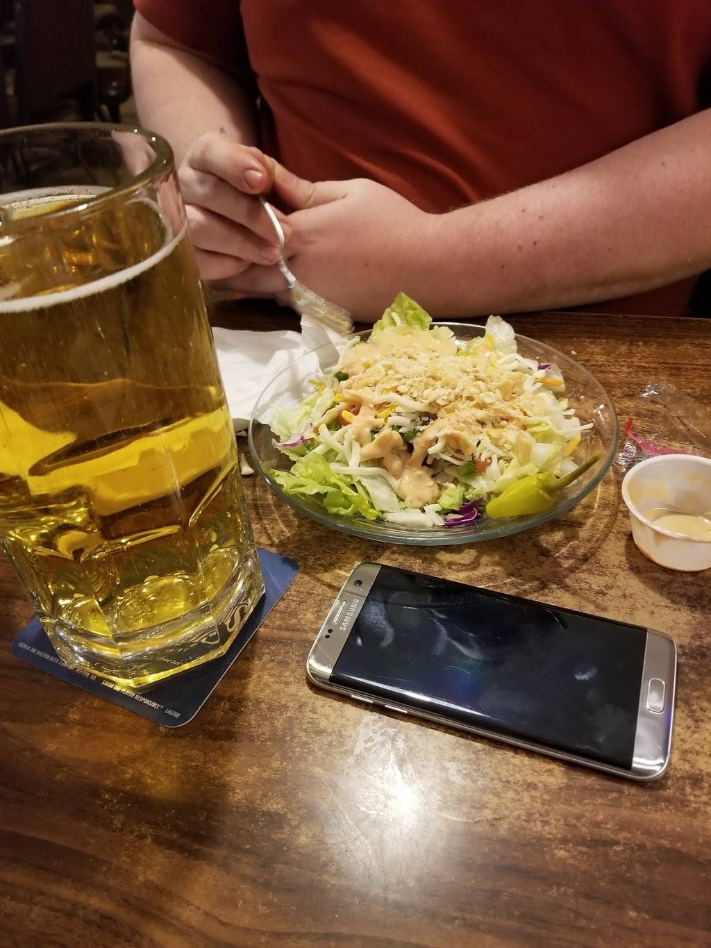 Hitchin Post Bar And Grill | restaurant | 201 Warren St, Bevington, IA 50033, USA | 5154621908 OR +1 515-462-1908