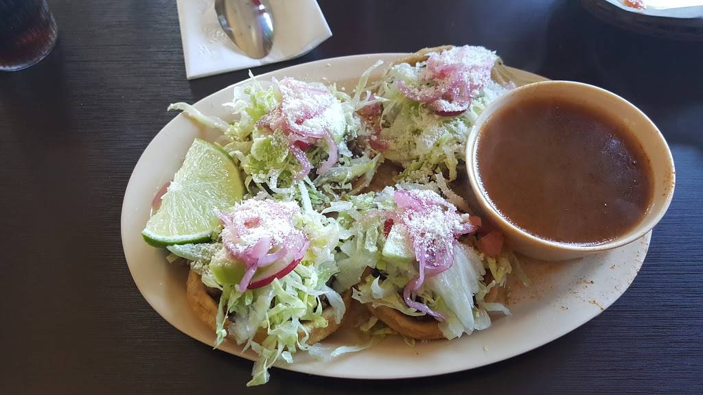 Restaurant El Sinaloense | restaurant | 15503 Paramount Blvd, Paramount, CA 90723, USA | 5625295120 OR +1 562-529-5120