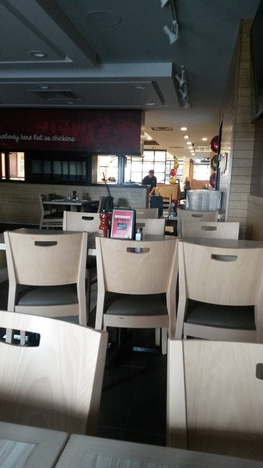 Swiss Chalet | restaurant | 830 Niagara St, Welland, ON L3C 1M3, Canada | 9057354040 OR +1 905-735-4040