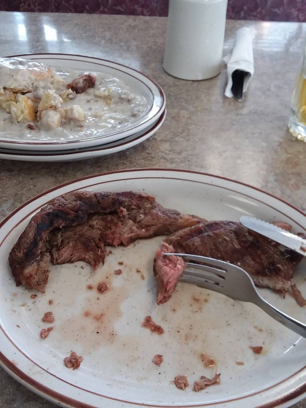 Red Apple Cafe | restaurant | 605 E Glenbrook Dr, Pulaski, WI 54162, USA | 9208224600 OR +1 920-822-4600