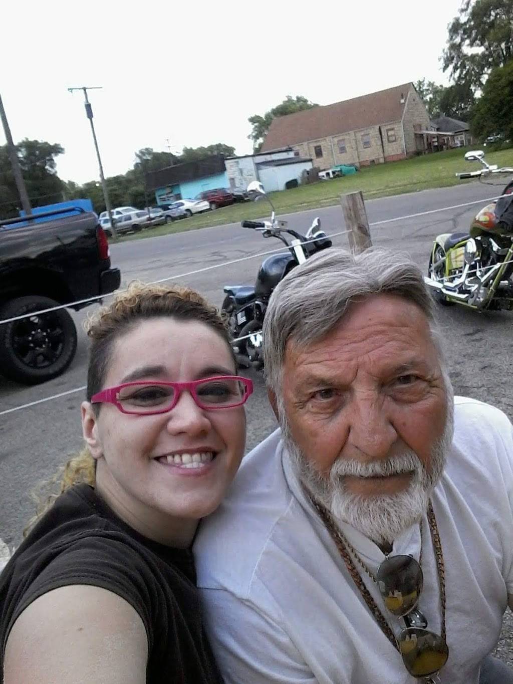 Triangle Saloon, Inc. | restaurant | 1634 E Kirby Ave, Muncie, IN 47302, USA | 7652820599 OR +1 765-282-0599