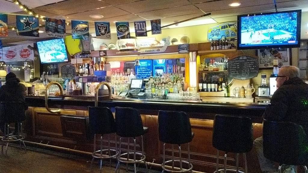 Windmill Tavern | restaurant | 400 Hollister St, Stratford, CT 06615, USA | 2033786886 OR +1 203-378-6886