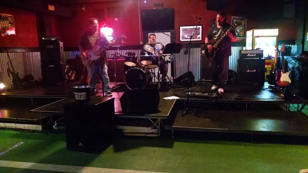 Time Out Bar & Grill | restaurant | 111 W Market St, Troy, IL 62294, USA | 6186672221 OR +1 618-667-2221