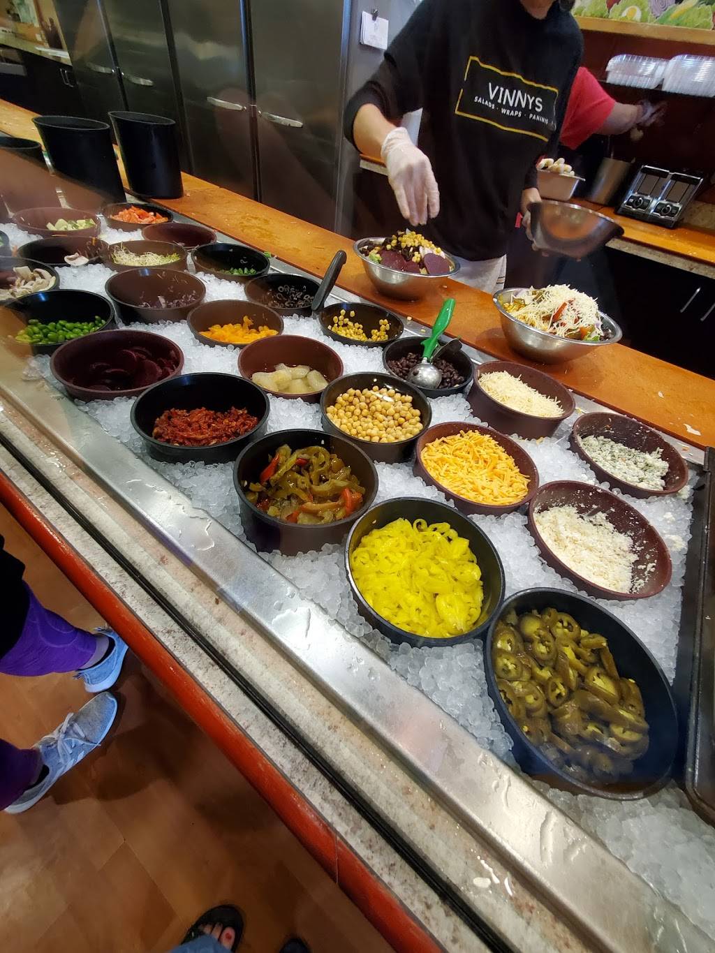 Vinnys Cafe | restaurant | 3013 Yamato Rd # B8, Boca Raton, FL 33434, USA | 5619889883 OR +1 561-988-9883