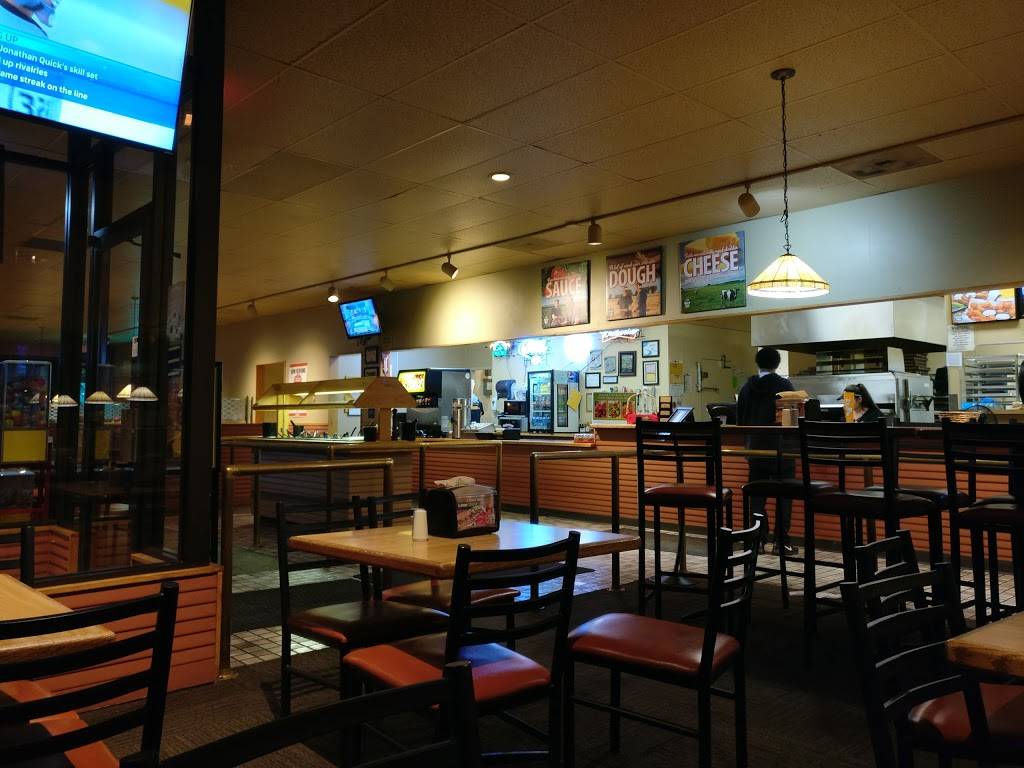 Round Table Pizza | meal delivery | 37480 Fremont Blvd, Fremont, CA 94536, USA | 5107939393 OR +1 510-793-9393