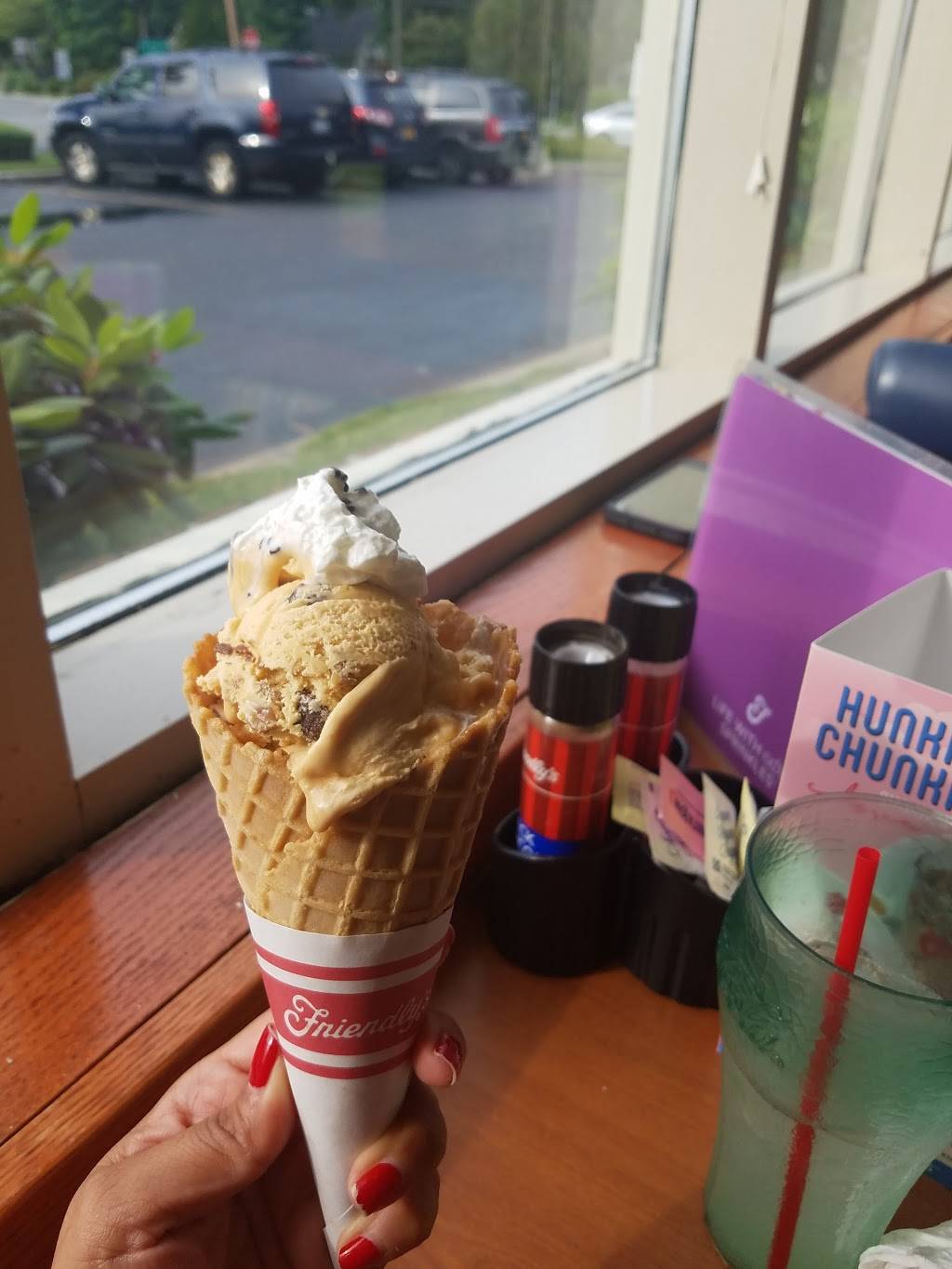 Friendlys | restaurant | 2220 Rte 112, Coram, NY 11727, USA | 6316963717 OR +1 631-696-3717