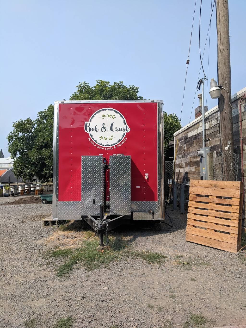 Bol And Crust | restaurant | 5505 SE 28th Ave, Portland, OR 97202, USA | 9714002181 OR +1 971-400-2181