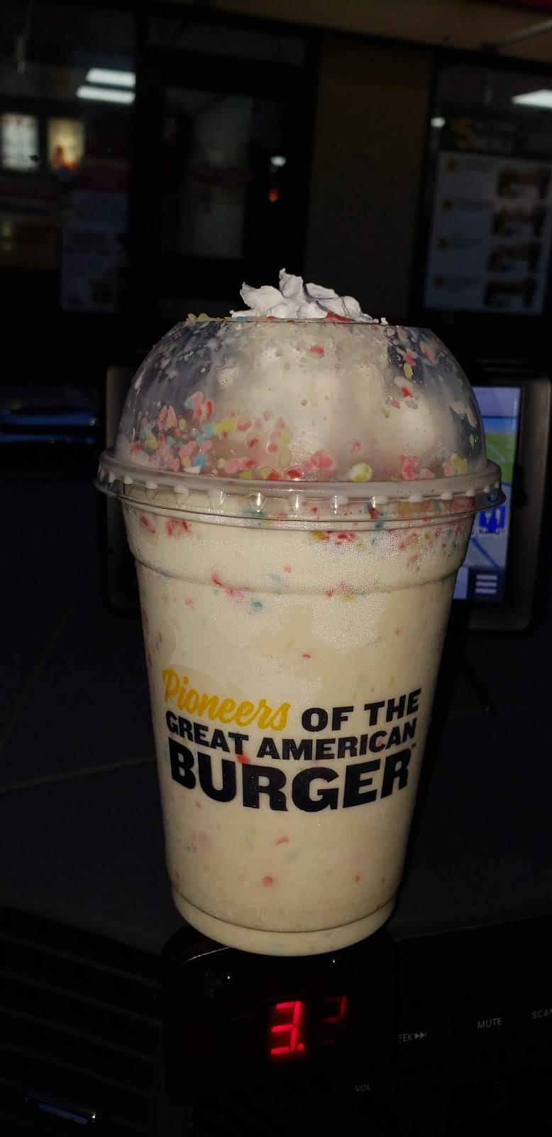 Hardees | restaurant | 262 W Kings Hwy, Eden, NC 27288, USA | 3366271268 OR +1 336-627-1268