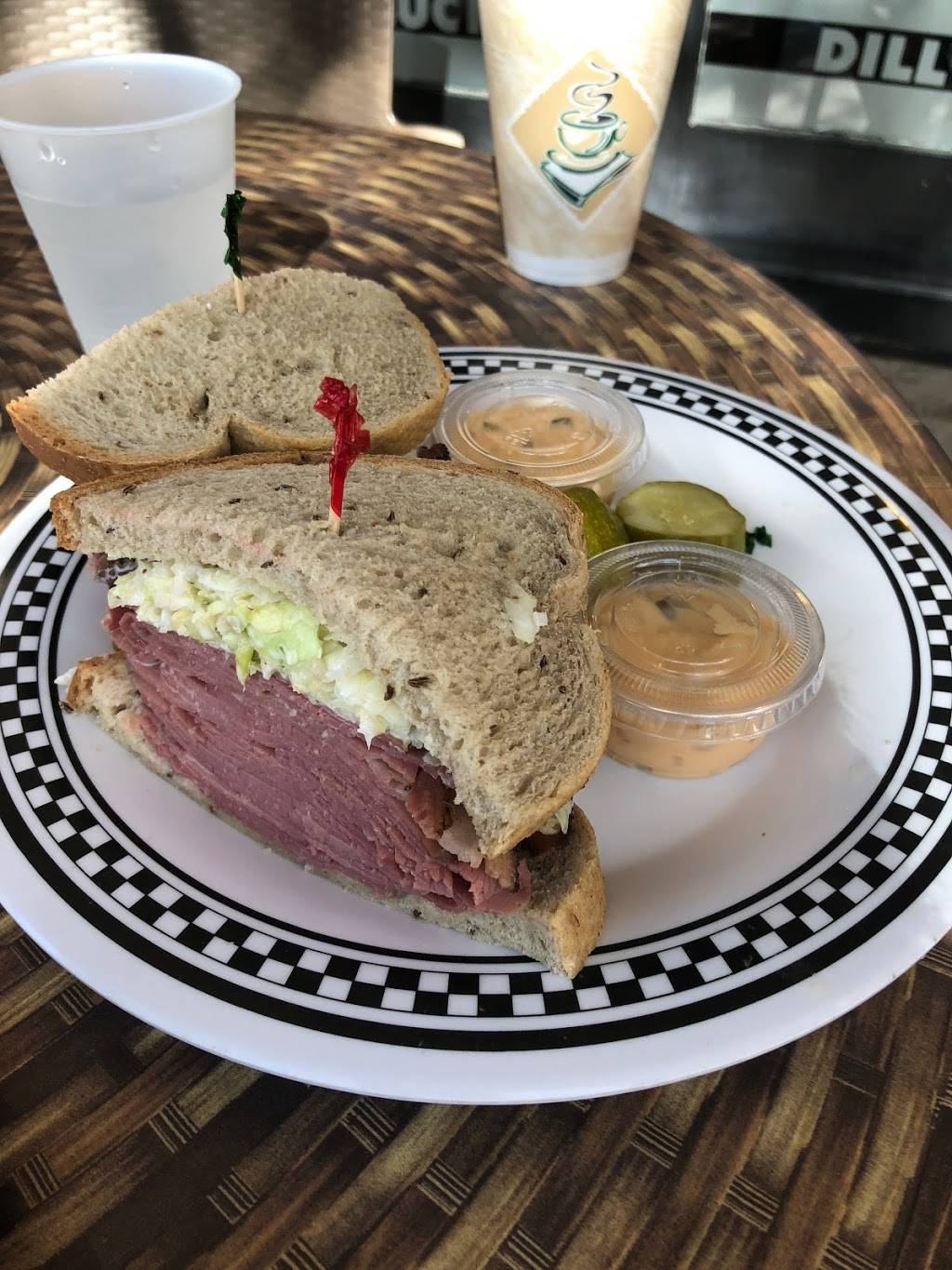 Lucky Dill | restaurant | 277 Central Ave, St. Petersburg, FL 33701, USA | 7278955859 OR +1 727-895-5859