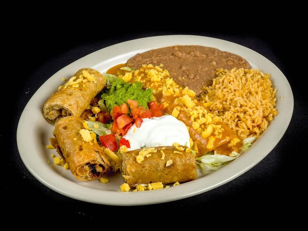 Lunas Mexican Restaurant | restaurant | Mainland Crossing, 9300 Emmett F Lowry Expy, Texas City, TX 77591, USA | 4099867919 OR +1 409-986-7919