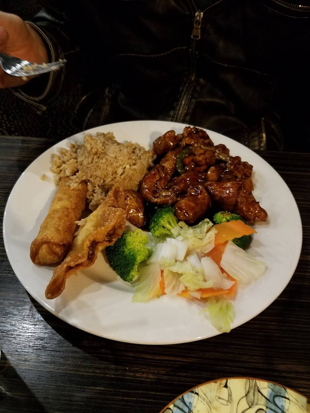 Chinois Orient Bistro Inc | restaurant | 6340 N Eldridge Pkwy # K, Houston, TX 77041, USA | 7138567272 OR +1 713-856-7272