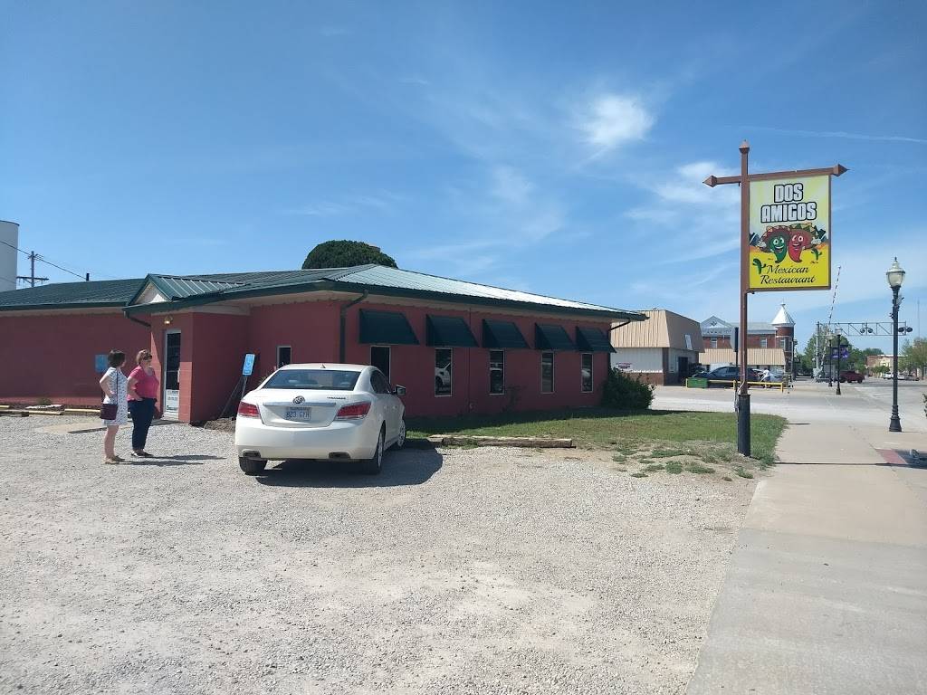 Dos Amigos | restaurant | 313 S Broadway Ave, Sterling, KS 67579, USA | 6202782220 OR +1 620-278-2220