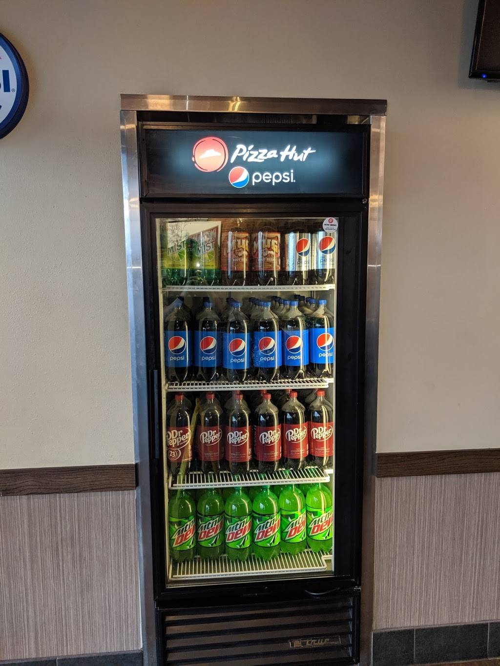 Pizza Hut | meal takeaway | 16325 G N Sante Fe Ave, Edmond, OK 73013, USA | 4053480396 OR +1 405-348-0396