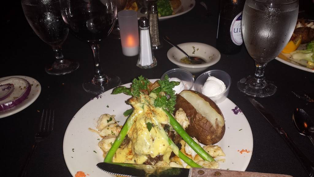 Courtneys Continental Cuisine | restaurant | 20351 Summerlin Rd #111, Fort Myers, FL 33908, USA | 2394664646 OR +1 239-466-4646