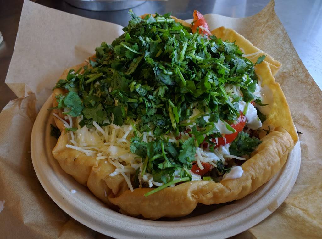 QDOBA Mexican Eats | restaurant | 16971 Newburgh Rd, Livonia, MI 48152, USA | 7344322011 OR +1 734-432-2011