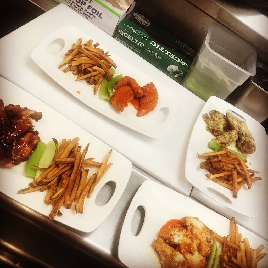 wings 18 | restaurant | 2329 Romig Rd, Akron, OH 44320, USA | 2347065211 OR +1 234-706-5211