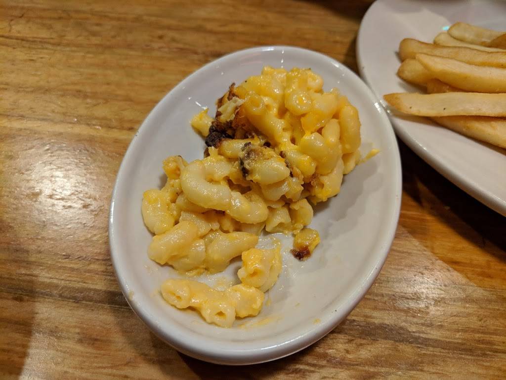 Logans Roadhouse | restaurant | 4404 Miller Rd, Flint, MI 48507, USA | 8107209214 OR +1 810-720-9214