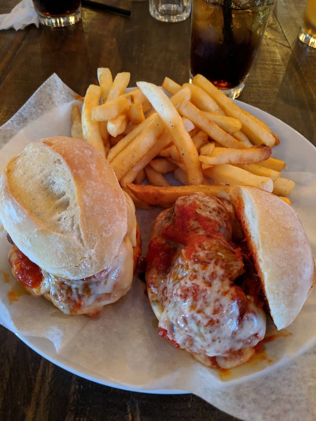 Tre Pizza | restaurant | 611 Park Ave, Freehold, NJ 07728, USA | 7327514422 OR +1 732-751-4422