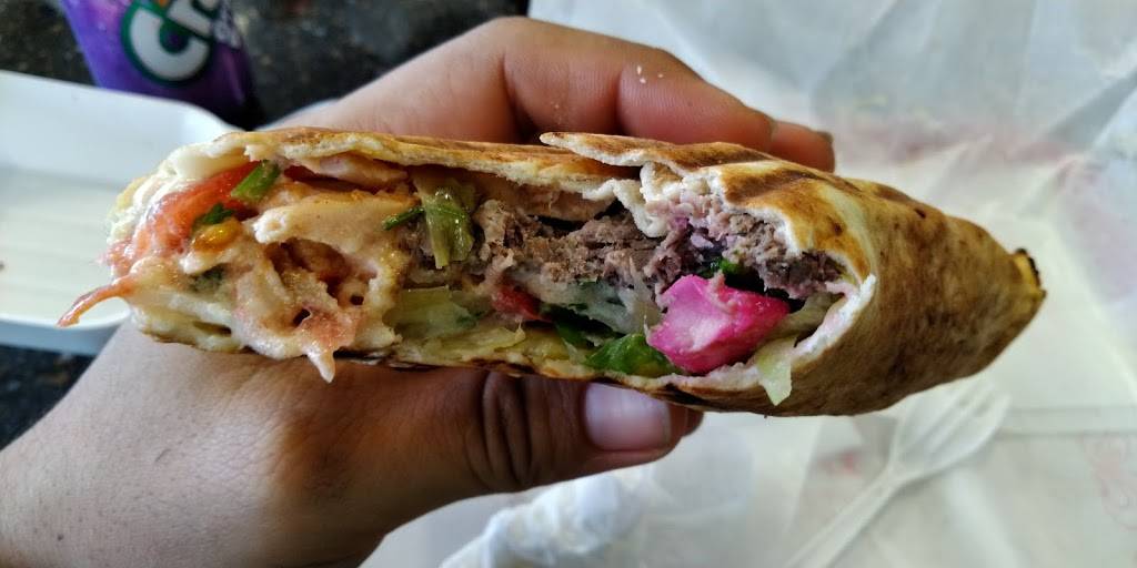 Shawarma Corner | restaurant | 323 Erie St S, Leamington, ON N8H 3C8, Canada | 5193988852 OR +1 519-398-8852