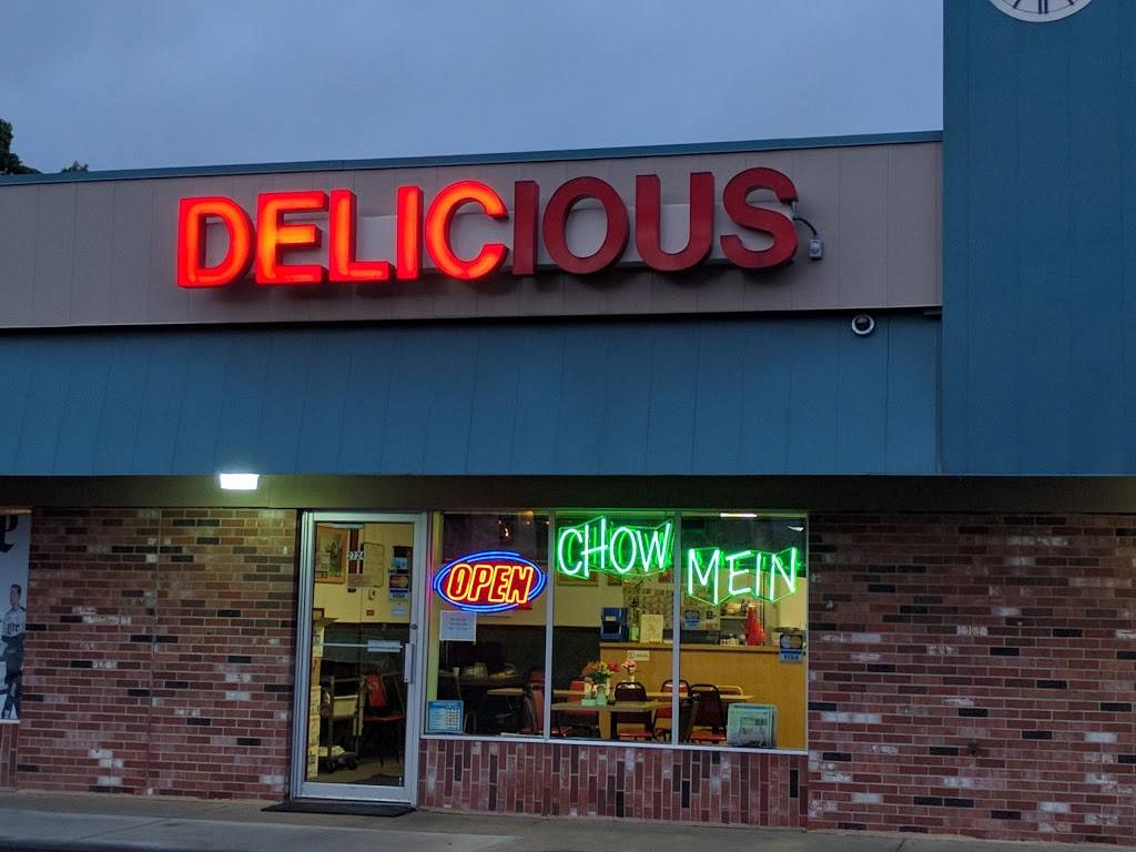 Delicious Chow Mein | restaurant | 2724 Douglas Dr N #3358, Crystal, MN 55422, USA | 7635468145 OR +1 763-546-8145