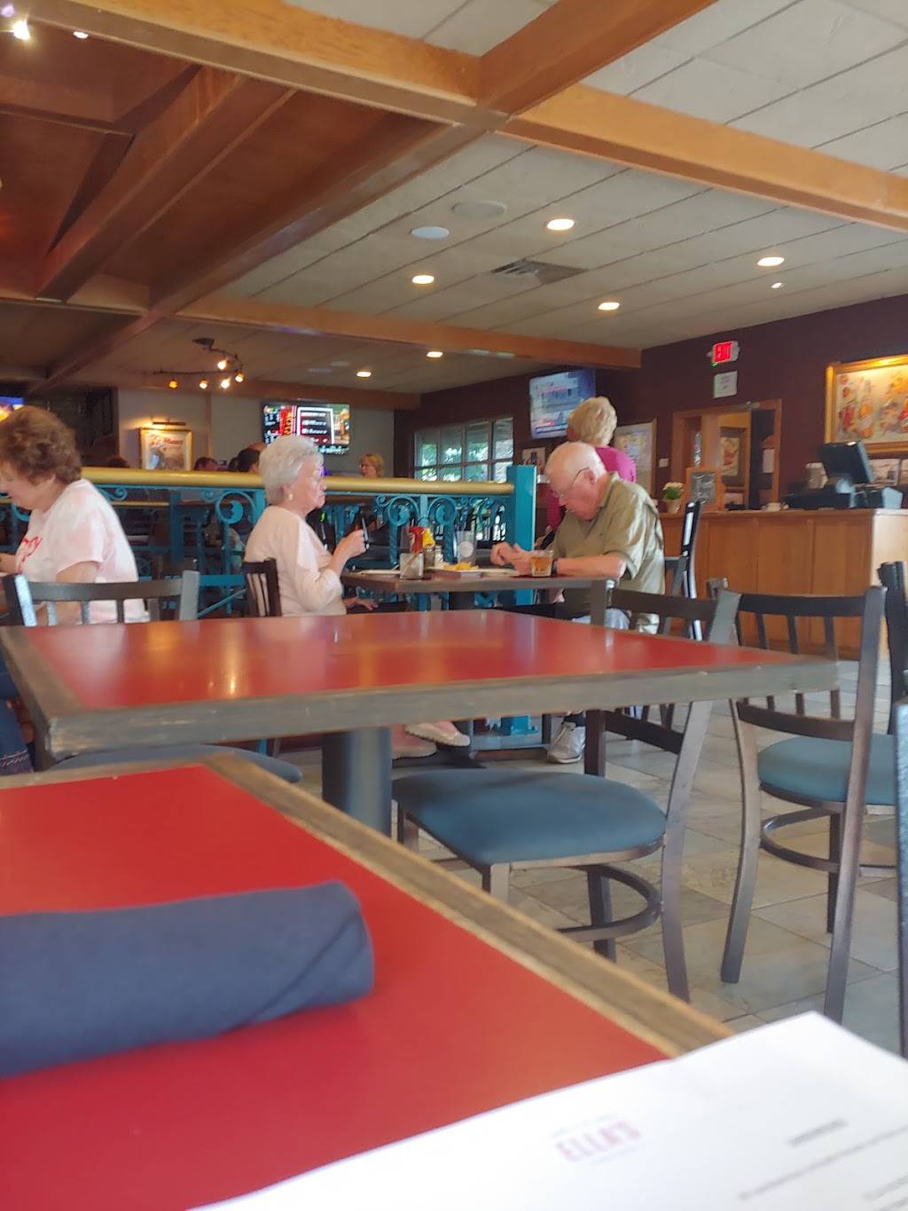 Ellas Public House | restaurant | W325S1767 Mickle Rd, Delafield, WI 53018, USA | 2622014545 OR +1 262-201-4545