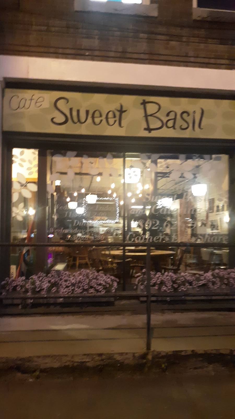 Sweet Basil Cafe & Catering | restaurant | 32 Depot St, Lyndon, VT 05849, USA | 8026269713 OR +1 802-626-9713