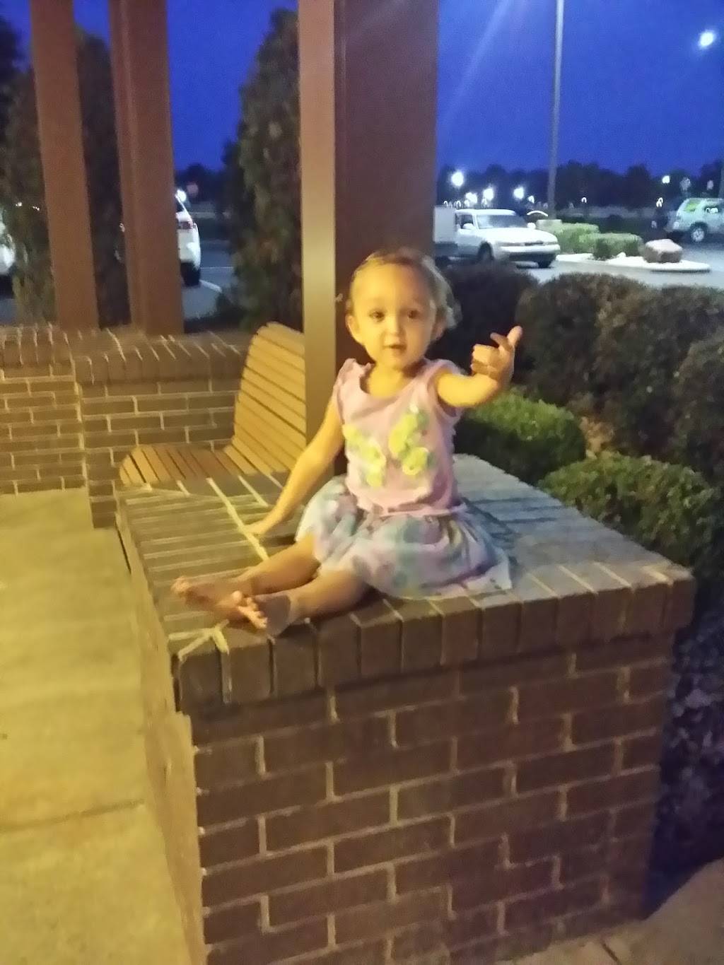 Chick-fil-A | restaurant | 2014 McFarland Blvd E, Tuscaloosa, AL 35404, USA | 2057529999 OR +1 205-752-9999