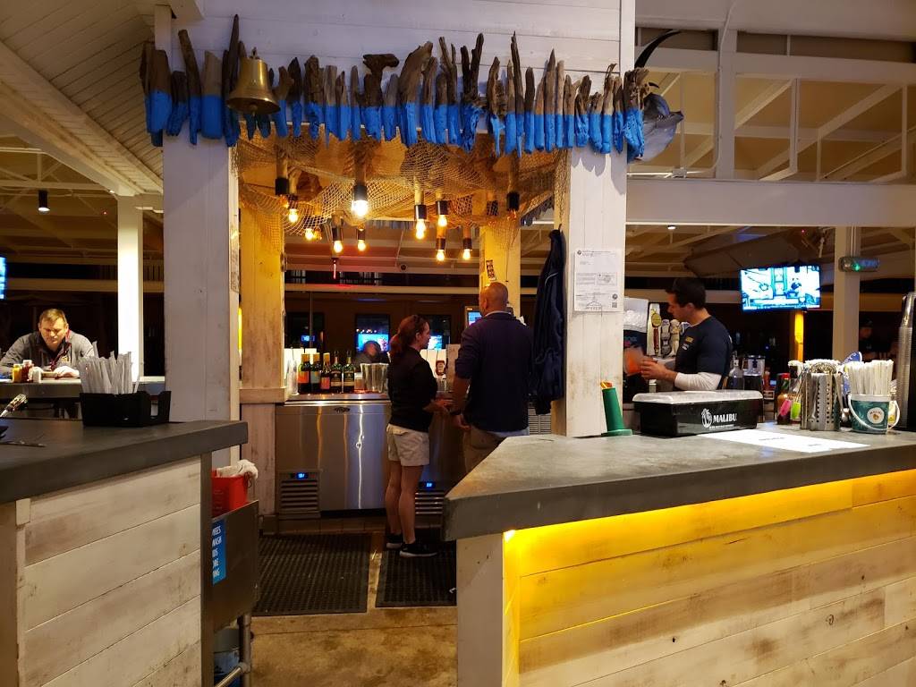 Harrys Beach Bar | restaurant | 5300 Gulf Blvd, St Pete Beach, FL 33706, USA | 7273635125 OR +1 727-363-5125