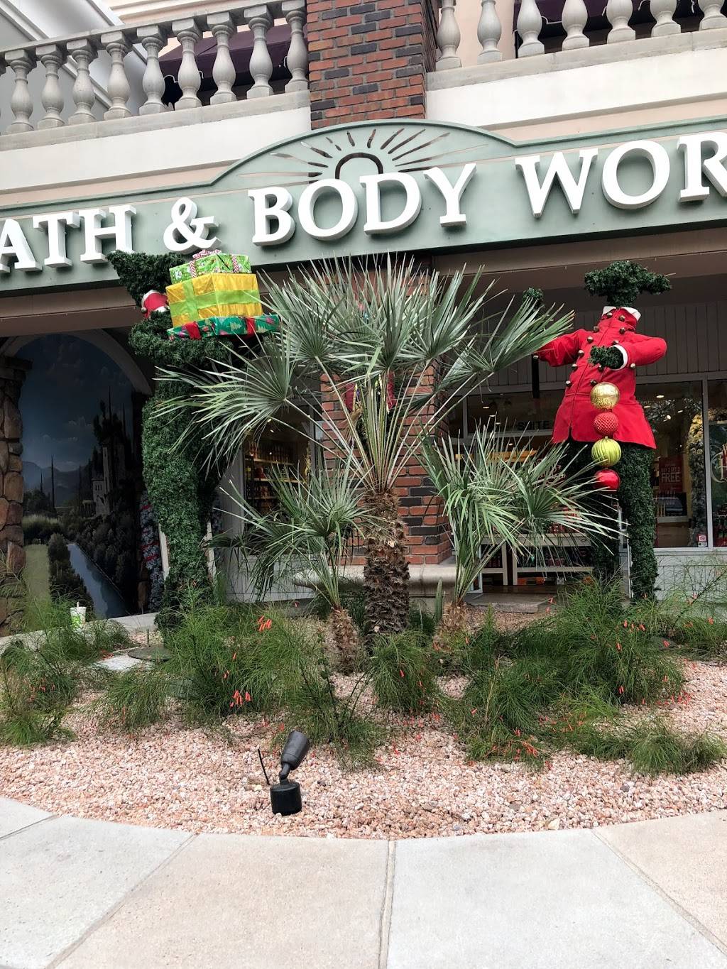 The Shoppes at Casa Paloma | shopping mall | 7131 W Ray Rd, Chandler, AZ 85226, USA | 4154488553 OR +1 415-448-8553