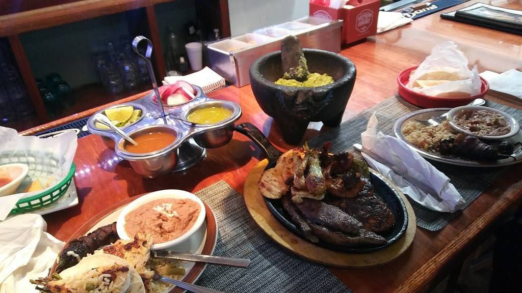 Tacos Moya | restaurant | 14087 Jefferson Davis Hwy, Woodbridge, VA 22191, USA | 7034998602 OR +1 703-499-8602