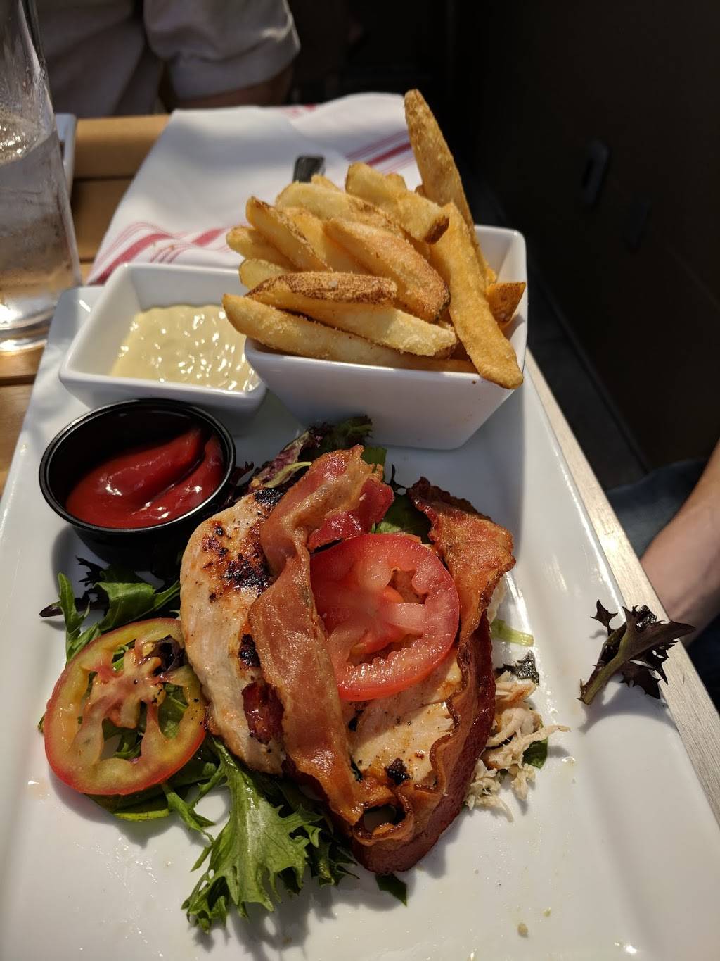 Bar 1884 | restaurant | 118-B Magnolia St, Spartanburg, SC 29306, USA | 8648046752 OR +1 864-804-6752