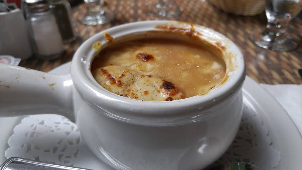 Resto Pub McBroue | restaurant | 329 Rue Victoria, Salaberry-de-Valleyfield, QC J6T 1B3, Canada | 4503710770 OR +1 450-371-0770