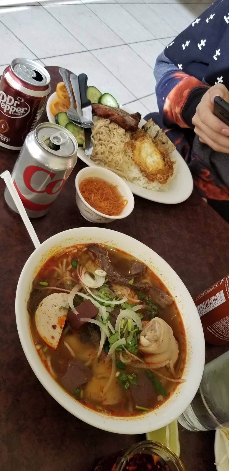 Pho Truc Vietnamese Noodle House | restaurant | 13626 Veterans Memorial Dr # D, Houston, TX 77014, USA | 2818956077 OR +1 281-895-6077