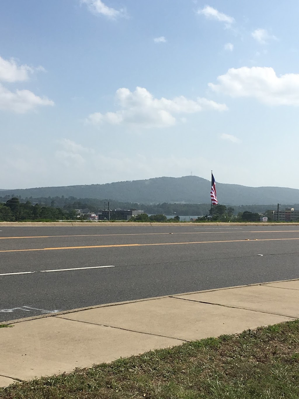 Dominos Pizza | meal delivery | 2110 Higdon Ferry Rd, Hot Springs, AR 71913, USA | 5015257200 OR +1 501-525-7200