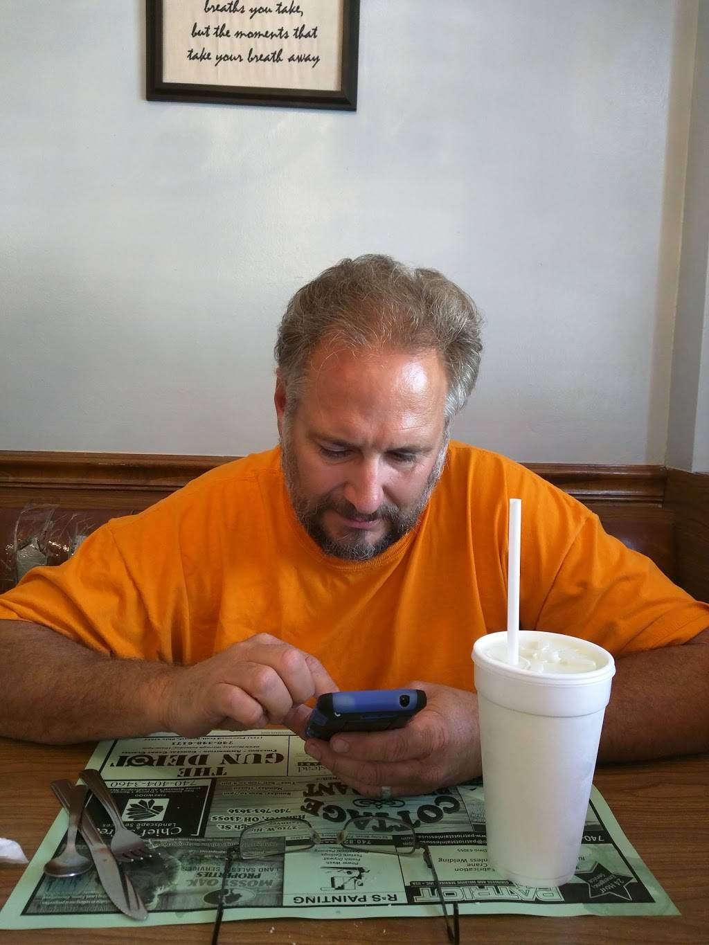 Cottage Restaurant | restaurant | 2710 W High St NE, Newark, OH 43055, USA | 7407633636 OR +1 740-763-3636