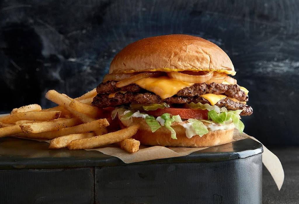 Buffalo Wild Wings | meal takeaway | 11555 Pines Blvd, Pembroke Pines, FL 33026, USA | 9544991439 OR +1 954-499-1439