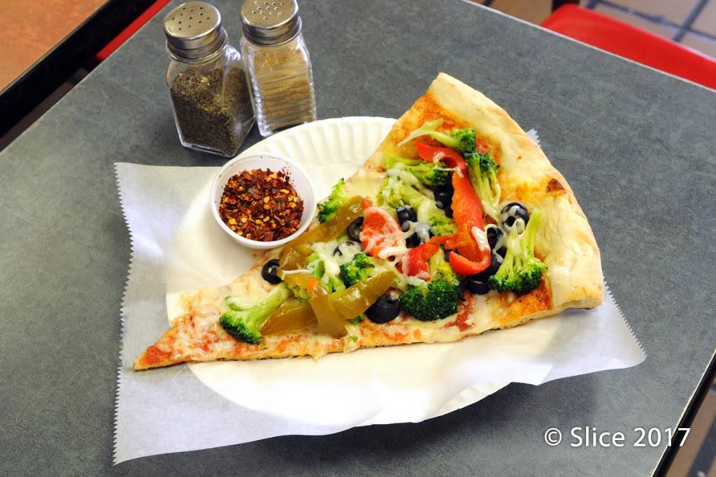 Franks Pizza | restaurant | 8025 Flatlands Ave, Brooklyn, NY 11236, USA | 7182518095 OR +1 718-251-8095