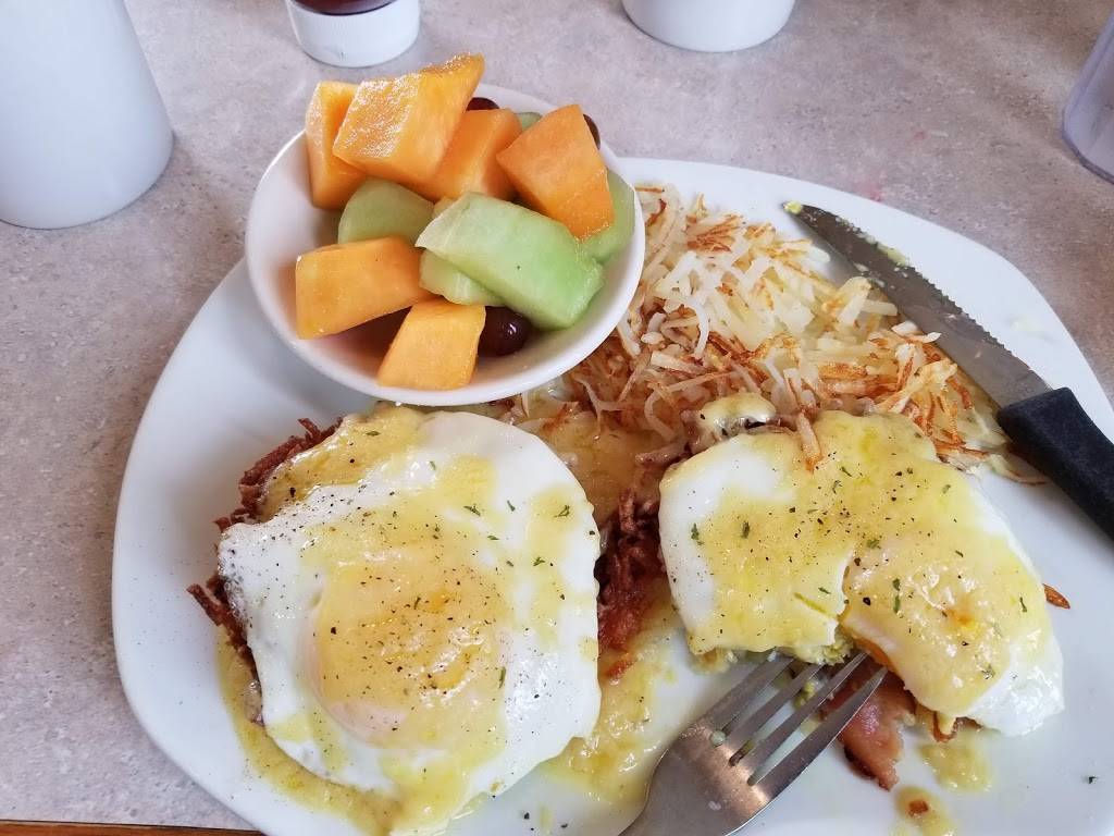 Perkins Restaurant & Bakery | restaurant | 915 W Main St, Grove City, PA 16127, USA | 7244588810 OR +1 724-458-8810