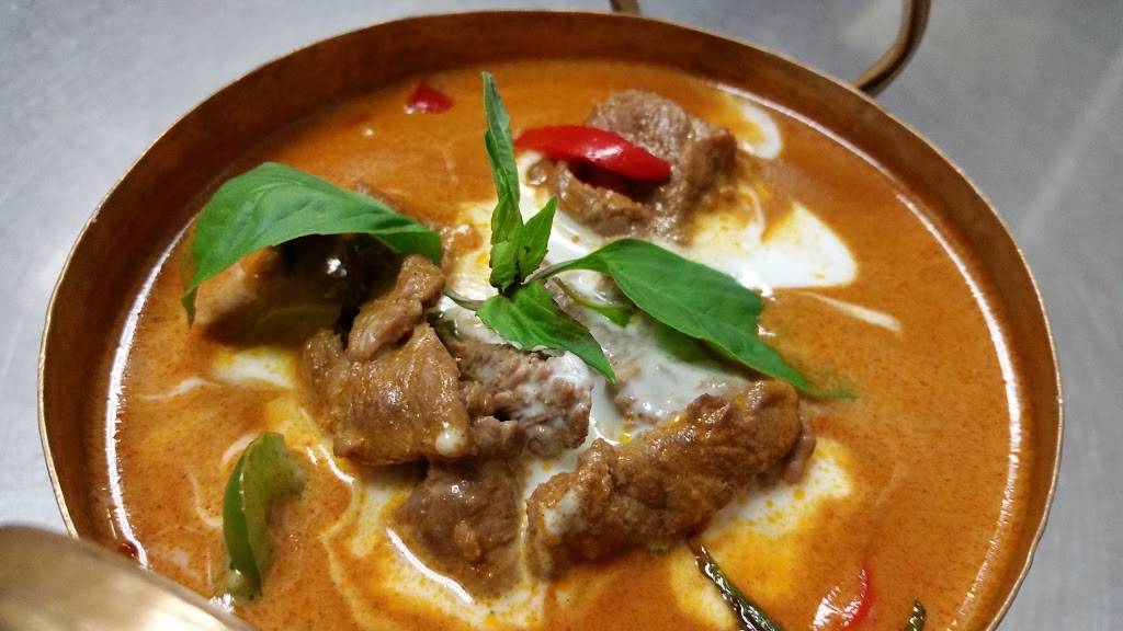 Thai Dishes on Broadway | restaurant | 123 Broadway, Santa Monica, CA 90401, USA | 3103946189 OR +1 310-394-6189