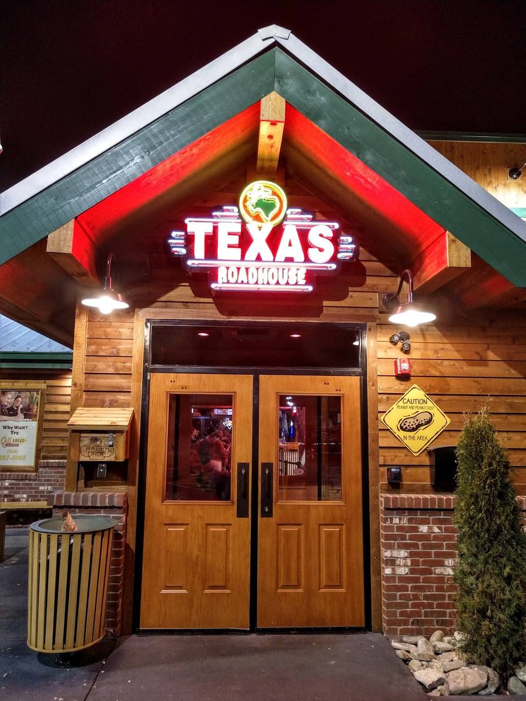 Texas Roadhouse | restaurant | 5005 Shelbyville Rd, Louisville, KY 40207, USA | 5028975005 OR +1 502-897-5005