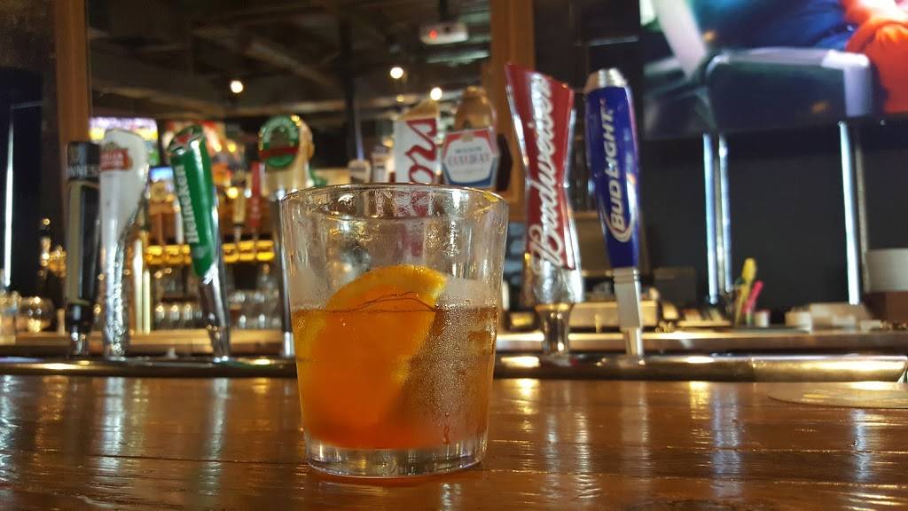 Jack Astors Bar & Grill | restaurant | 400 Ontario St, St. Catharines, ON L2R 5L8, Canada | 9059885677 OR +1 905-988-5677