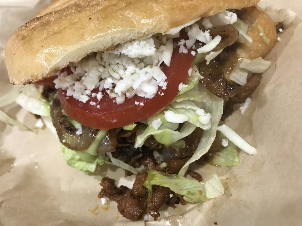 The Backyard Kitchen | restaurant | 973 Avenue H, Poteet, TX 78065, USA | 8303999639 OR +1 830-399-9639