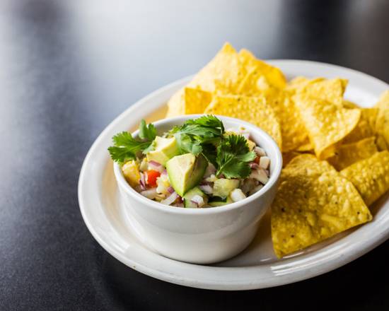 El Catrin | restaurant | 1905 W Foster Ave, Chicago, IL 60640, USA | 7737548962 OR +1 773-754-8962