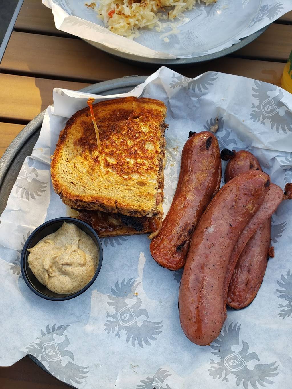 Schneithorst’s Restaurant & Bar | restaurant | 1600 S Lindbergh Blvd, St. Louis, MO 63131, USA | 3149934100 OR +1 314-993-4100