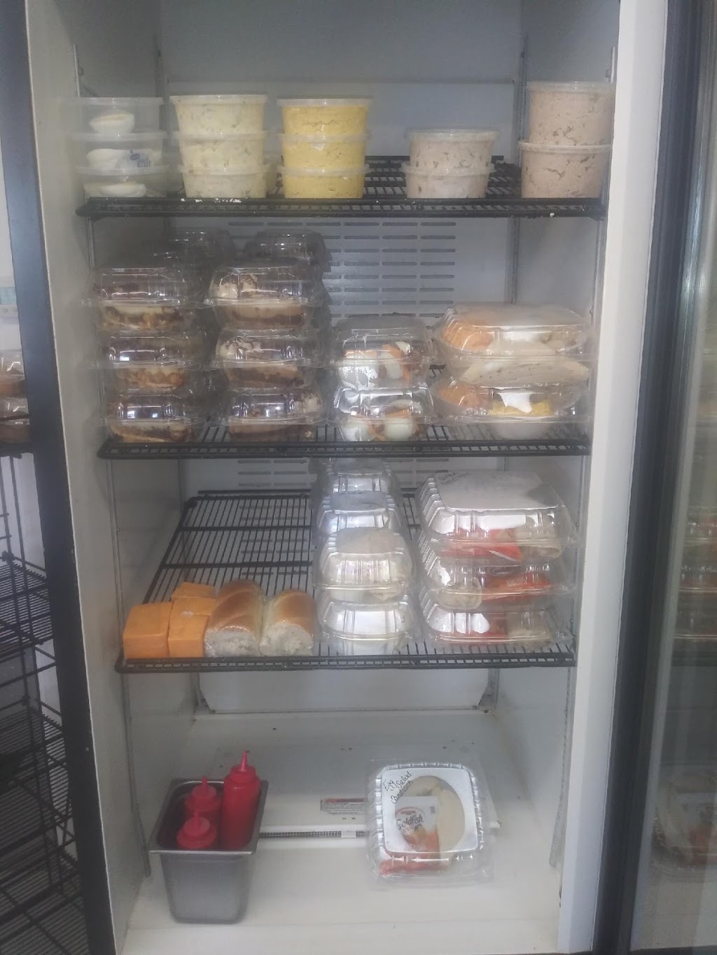 Gold Point General Store and Grill | restaurant | 20159 NC-903, Robersonville, NC 27871, USA | 2527950320 OR +1 252-795-0320