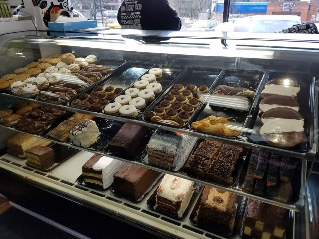 The Essen Room | restaurant | 25 Hooks Ln, Pikesville, MD 21208, USA | 4106537666 OR +1 410-653-7666