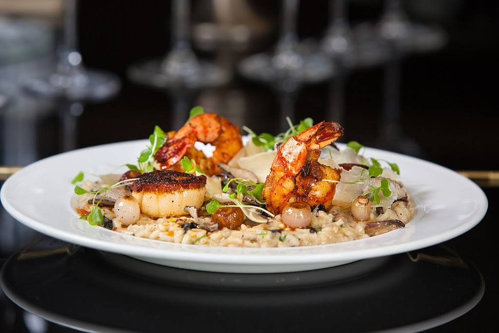 Edgewater Manor Restaurant | restaurant | 518 Fruitland Rd, Stoney Creek, ON L8E 5A6, Canada | 9056439332 OR +1 905-643-9332