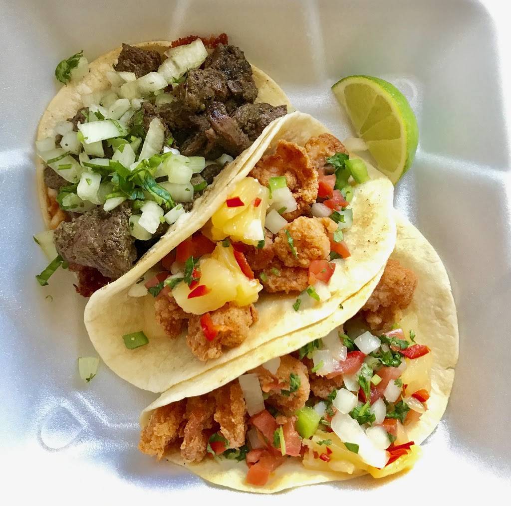 Que Onda Tacos + Tequila Uptown | restaurant | 333 W Trade St #101, Charlotte, NC 28202, USA | 9802562538 OR +1 980-256-2538