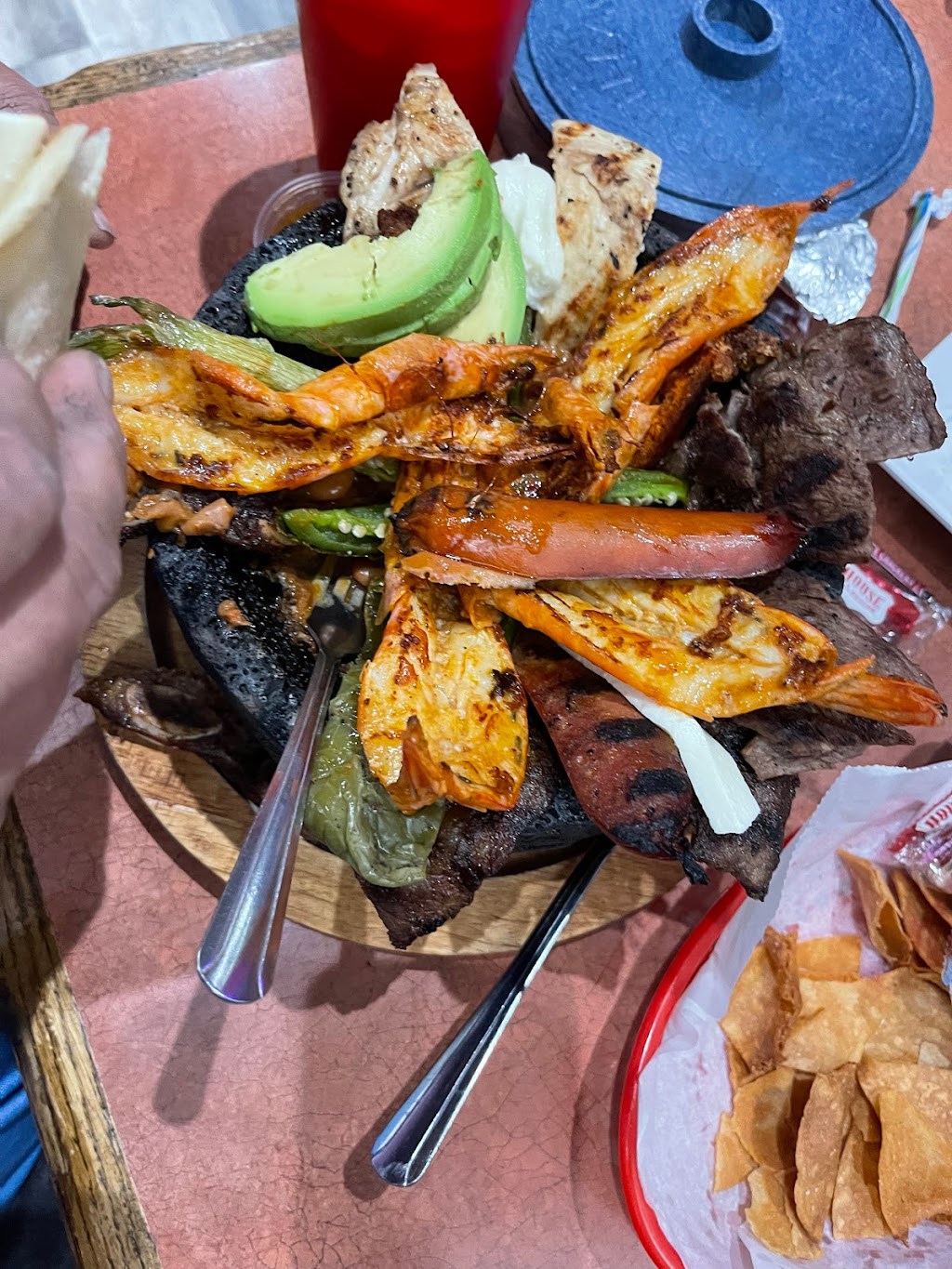 El Capitan Seafood and Grill | restaurant | 410 N Hillside St Suite 500, Wichita, KS 67214, USA | 3163399113 OR +1 316-339-9113